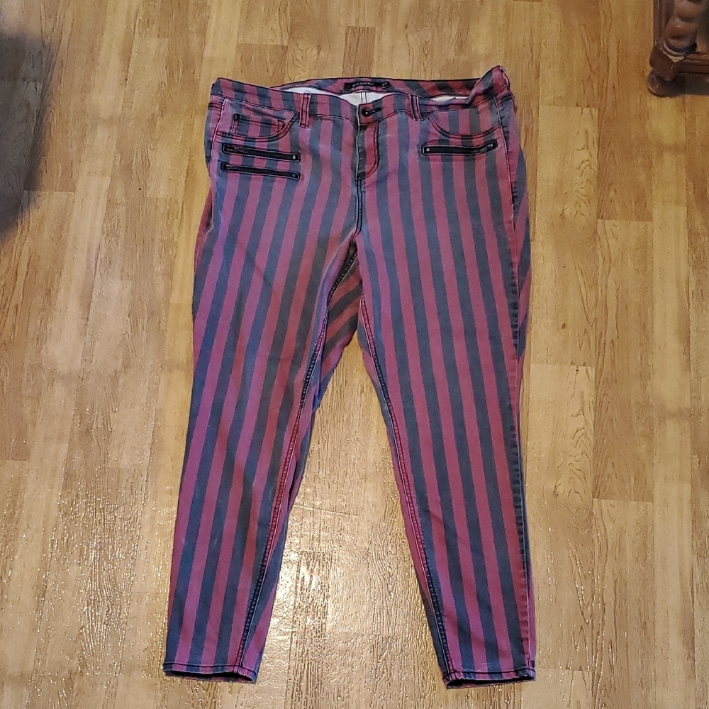 Black Heart Hot Topic Striped Red and Black Pants Women's Plus sz 20
